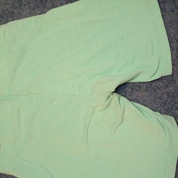 Shorts - Picture 2 of 3